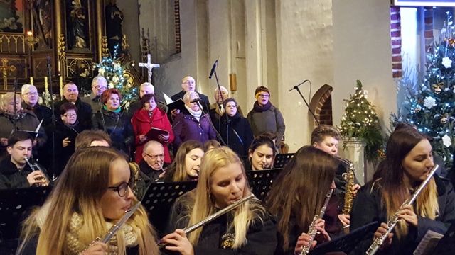 Koncert świąteczno-noworoczny Miejskiego Chóru Kanon i Orkiestry Dętej OSP Słupca